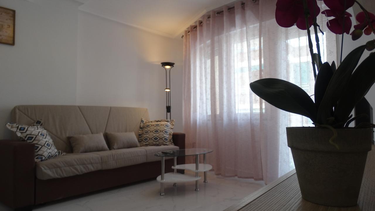 Casas Holiday - Playa Del Cura 1 또레비에하 외부 사진